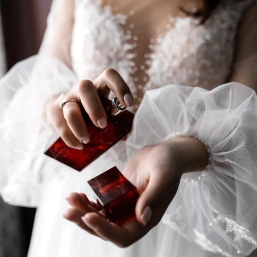 كيفية اختيار عطر الزفاف