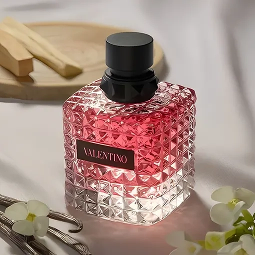 اكتشفي عطر فالنتينو دونا بورن إن روما أو دو بارفيوم