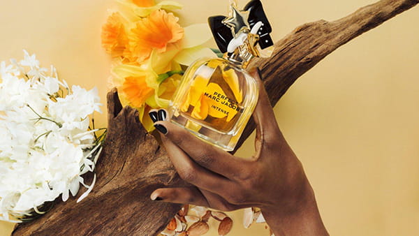 عطر مارك جاكوبس بيرفكت إنتنس أو دو بارفيوم عطر مارك جاكوبس بيرفكت إنتنس أو دو بارفيوم