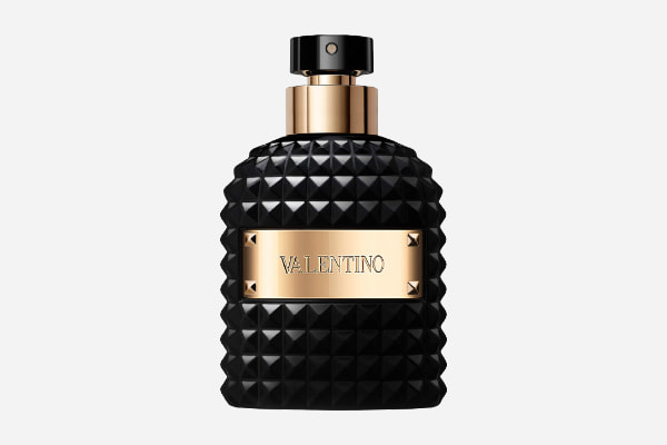 عطر فالنتينو أومو نوير أبسولو أو دو بارفيوم الرجالي عطر فالنتينو أومو نوير أبسولو أو دو بارفيوم الرجالي