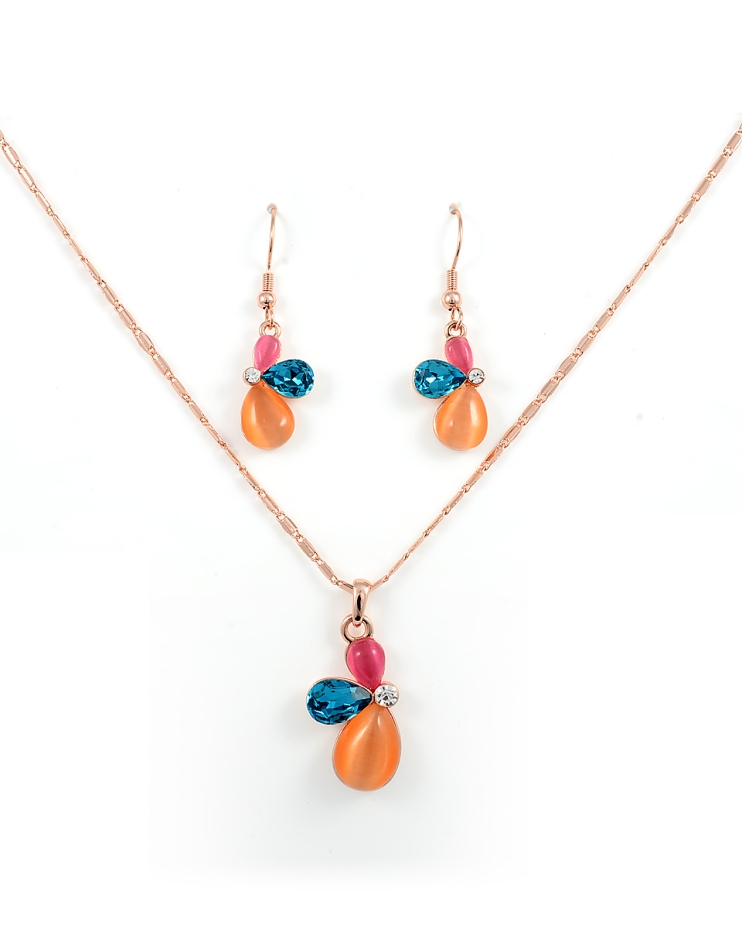 قلادة مع حلق أذن