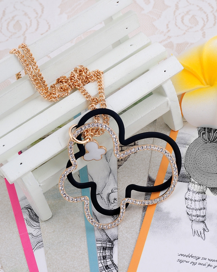 سلاسل بالحجر التشيكي